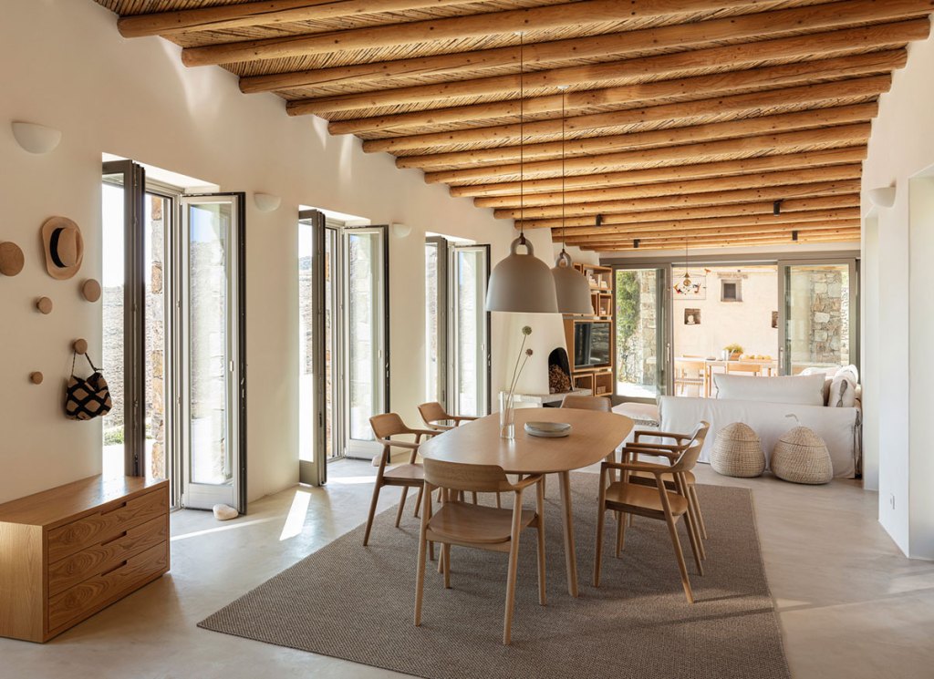 Salle à manger couleur taupe